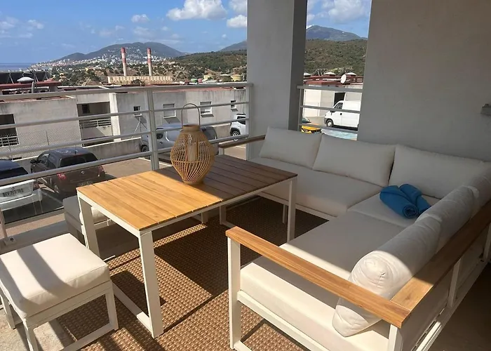 Bleu Corse, Entre Et Soleil * Ajaccio (Corsica)